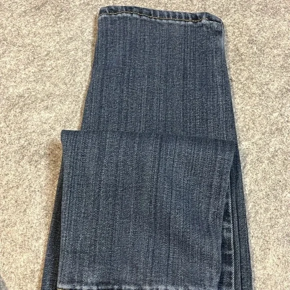 Paige Verdugo Ankle Denim, size 27. - Picture 3 of 10